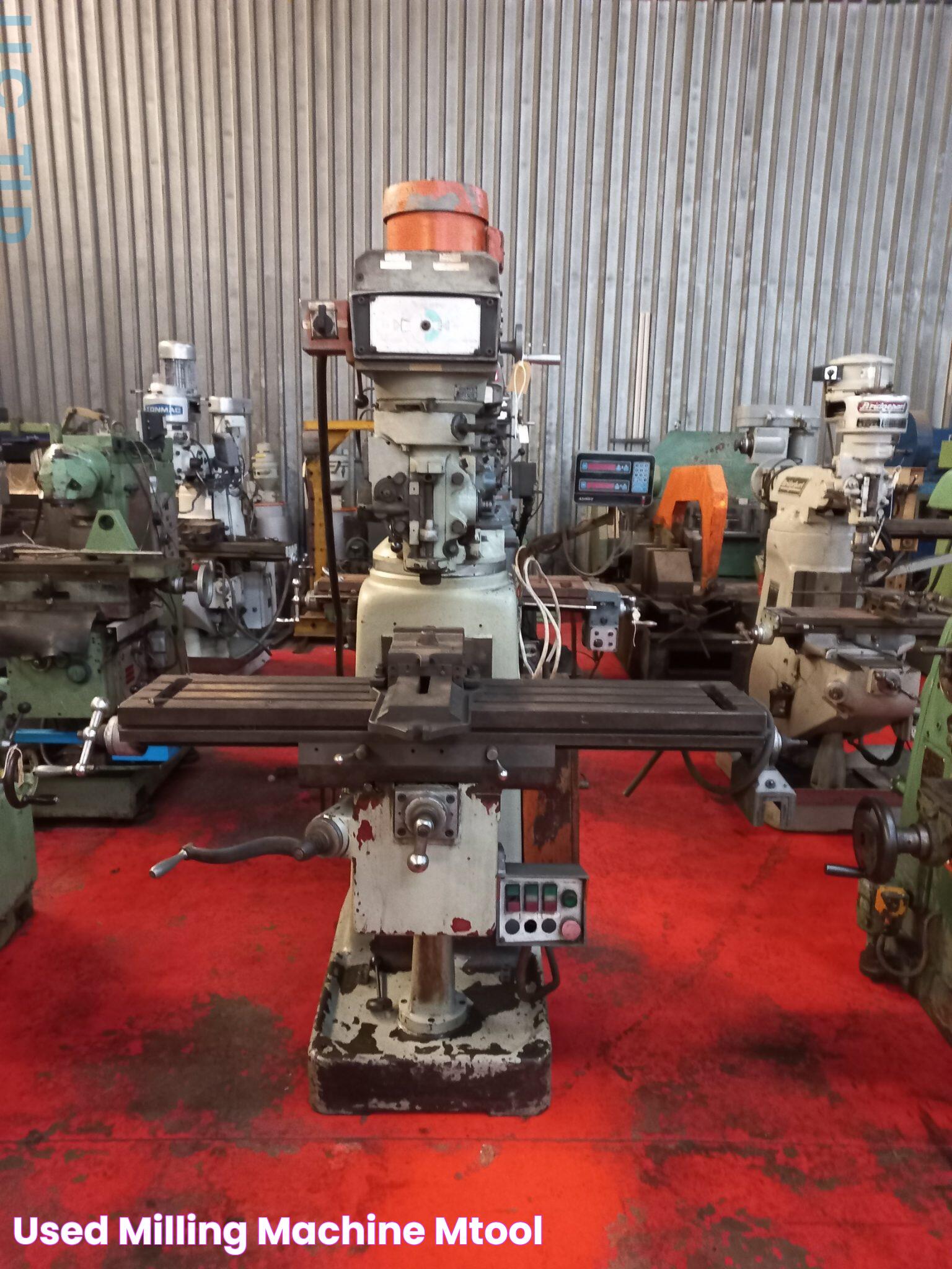 Used Milling machine Mtool