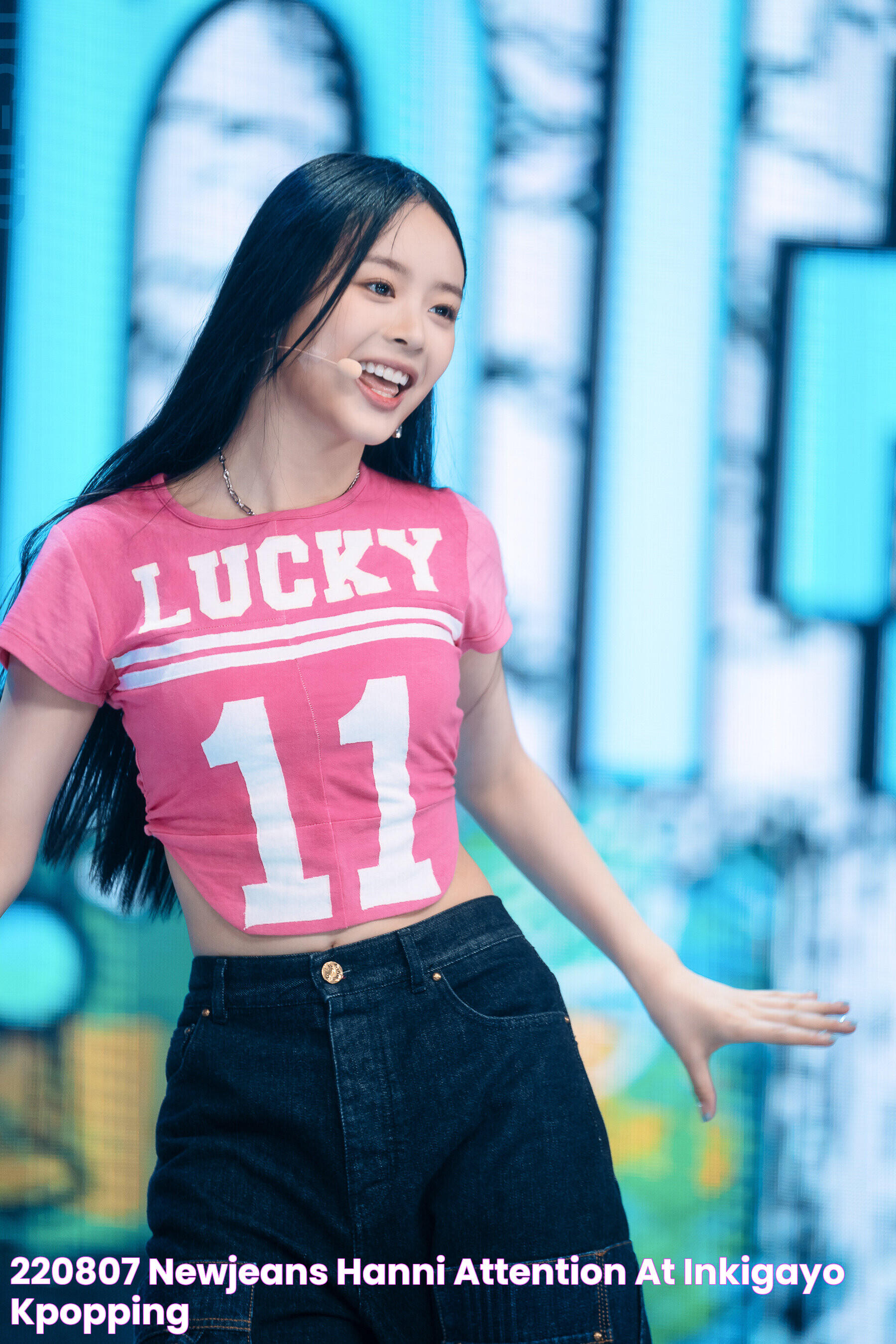 220807 NewJeans Hanni 'Attention' at Inkigayo kpopping