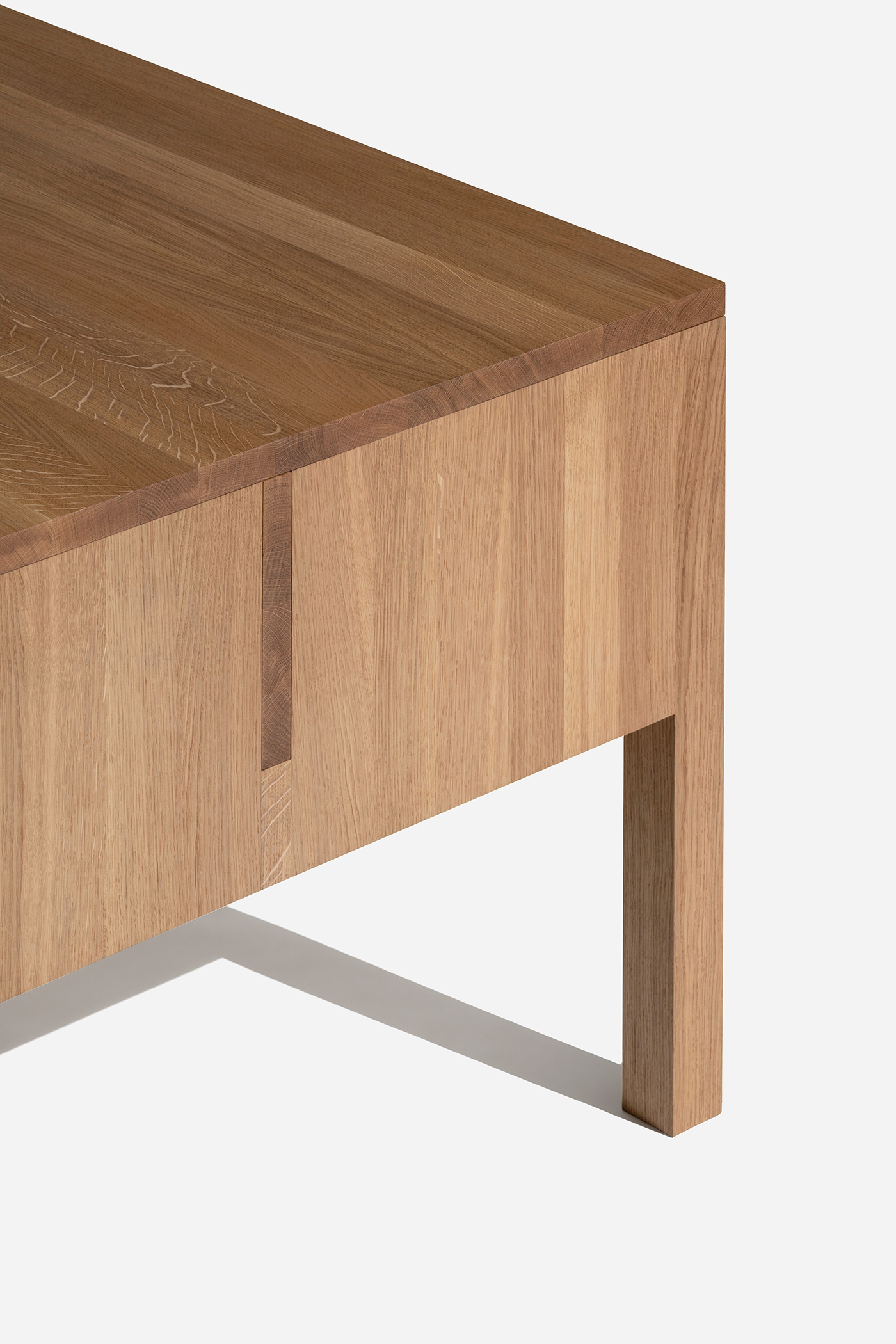 LOEHR — L8 TRABA table